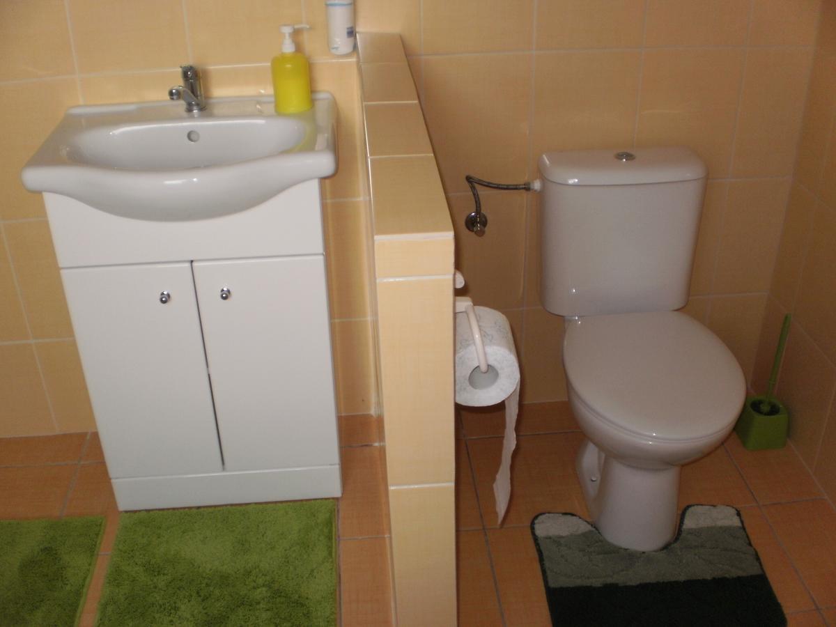 Privat Buk 100 Apartment Jindrichuv Hradec Exterior photo