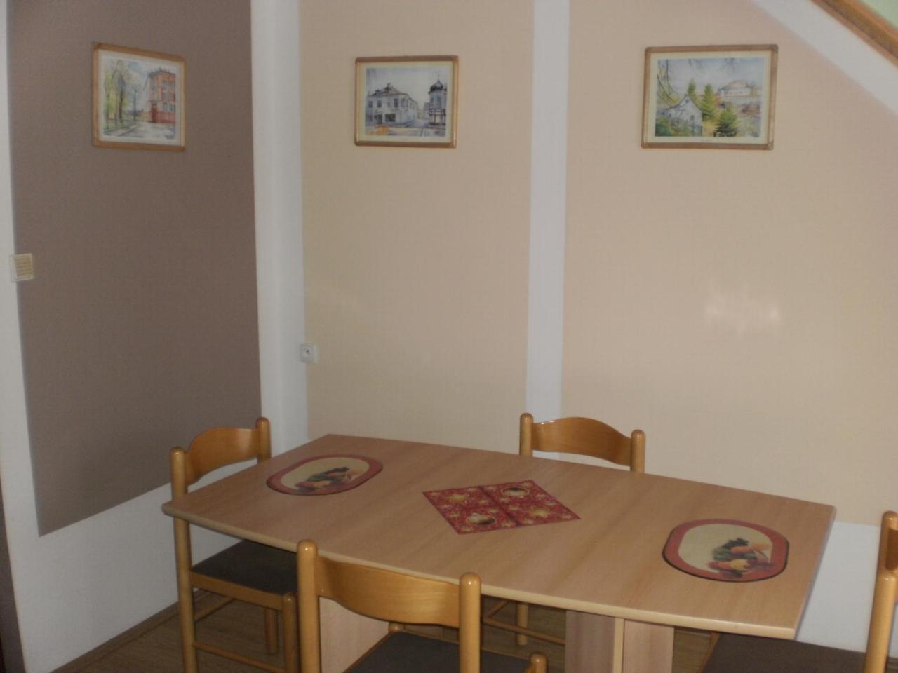 Privat Buk 100 Apartment Jindrichuv Hradec Exterior photo