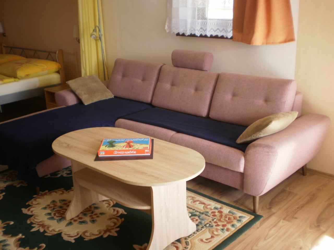 Privat Buk 100 Apartment Jindrichuv Hradec Exterior photo